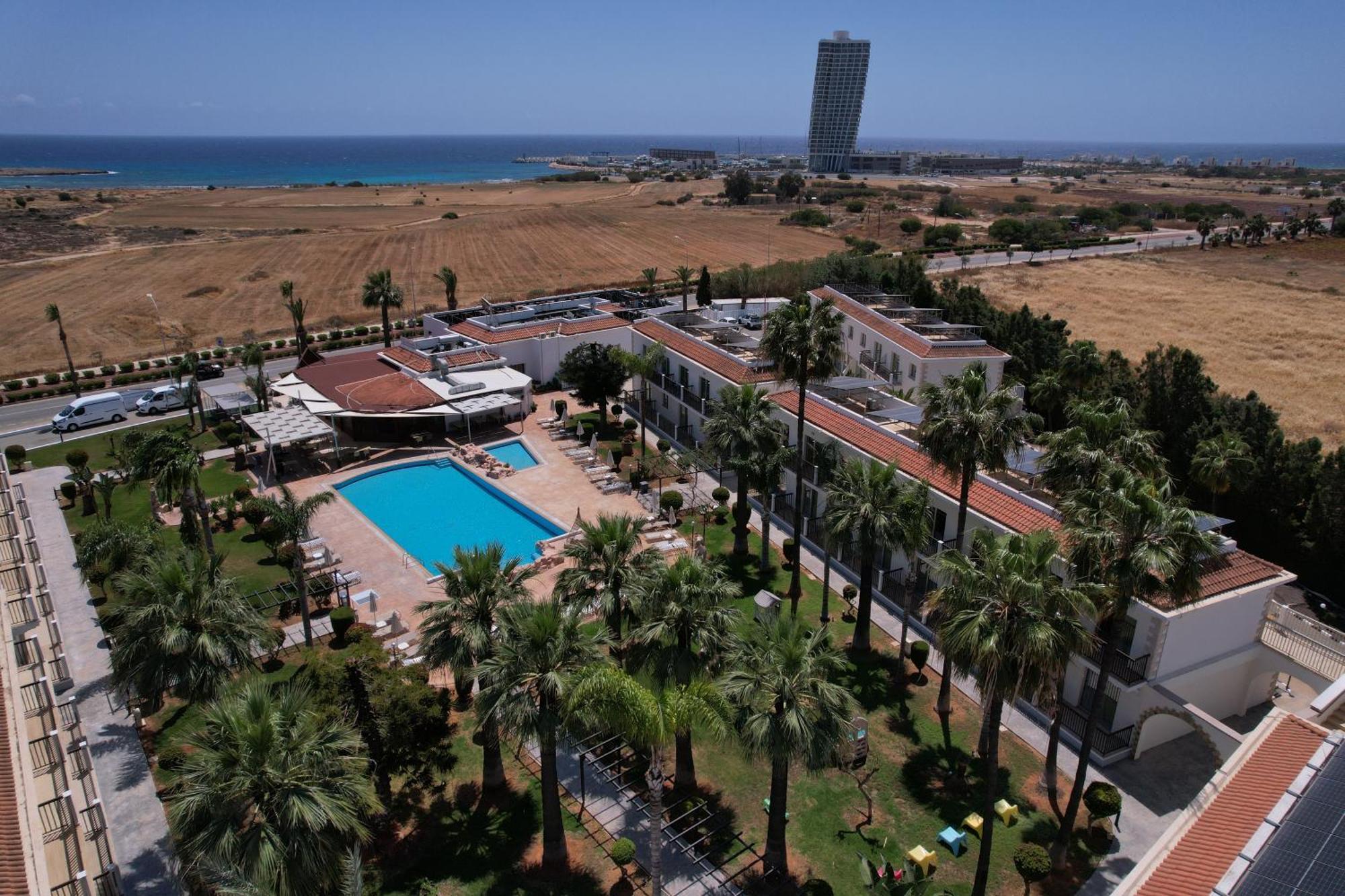 Loutsiana Deluxe Apts Ayia Napa Exterior foto