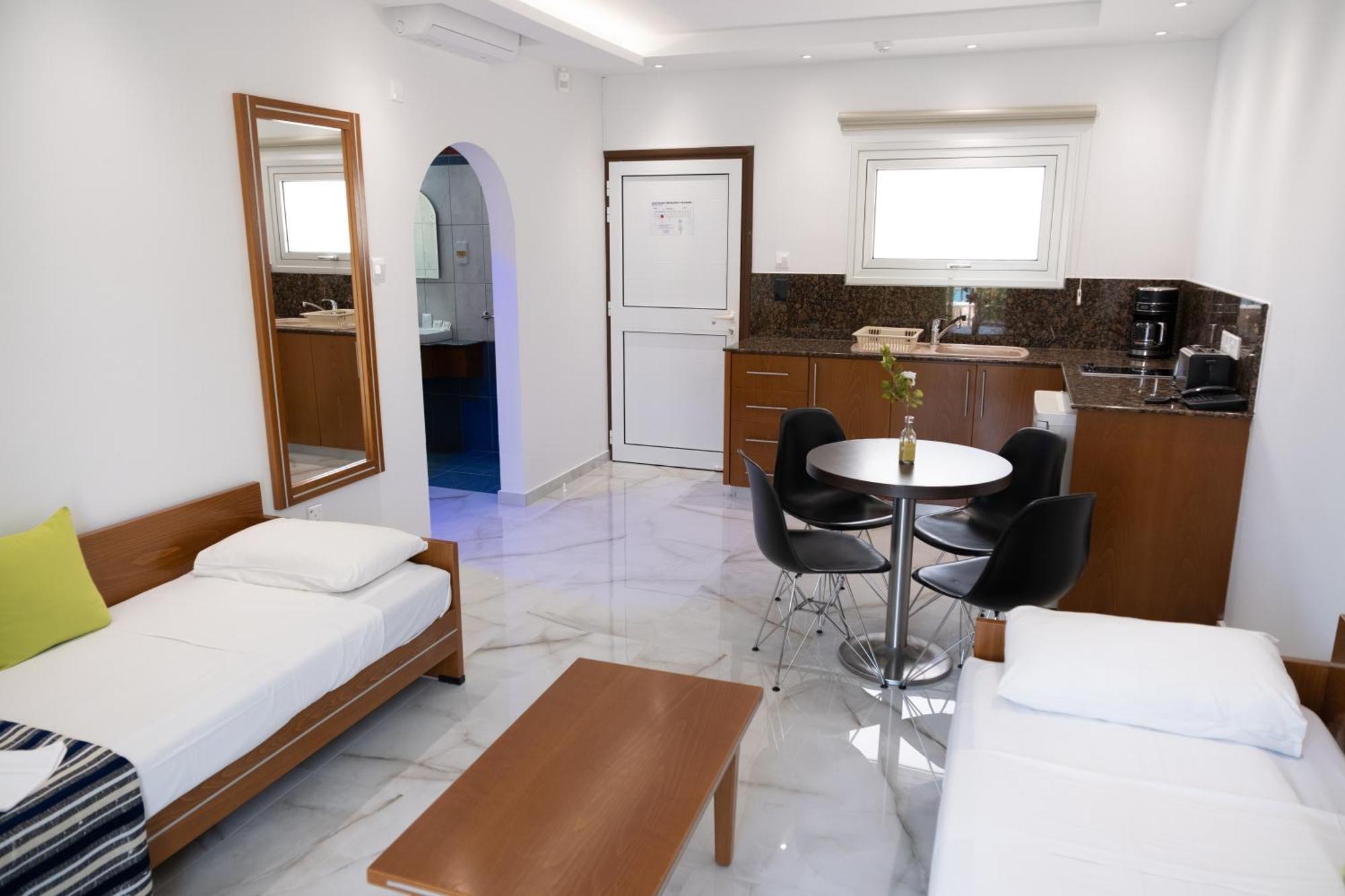 Loutsiana Deluxe Apts Ayia Napa Exterior foto