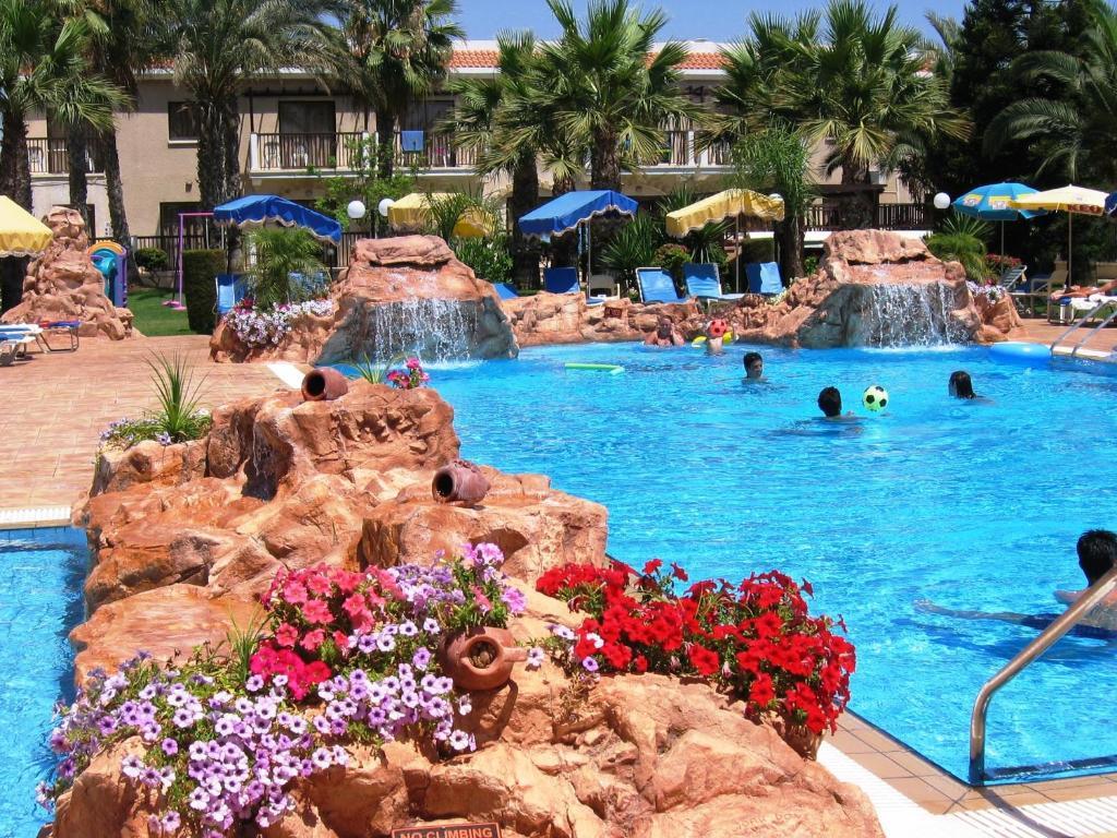Loutsiana Deluxe Apts Ayia Napa Exterior foto